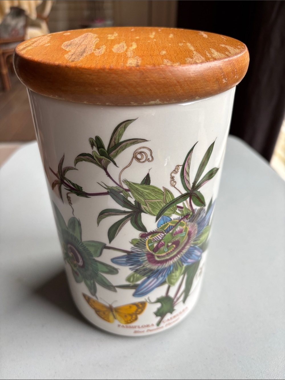 The botanic garden canister